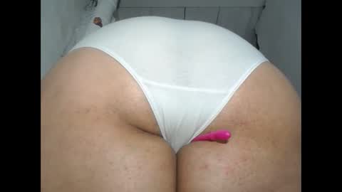 Snapshot of nattasha_foxx chatting on 05-14-26, 01:56 natalia online show from 05-14-26, 01:56