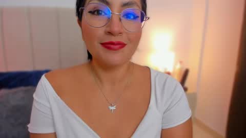 Nathalie online show from 04-17-26, 08:34