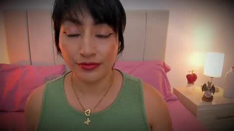 Snapshot of natty_bush chatting on 04-23-26, 07:38 Nathalie online show from 04-23-26, 07:38