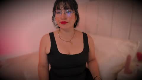 Snapshot of natty_bush chatting on 07-20-26, 12:03 Nathalie online show from 07-20-26, 12:03