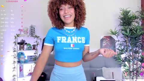 Snapshot of natty_romanof_1 chatting on 01-23-25, 03:32 natty online show from 01-23-25, 03:32