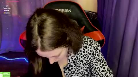 Snapshot of natural_babe666 chatting on 06-11-26, 10:02 natural_babe666 online show from 06-11-26, 10:02