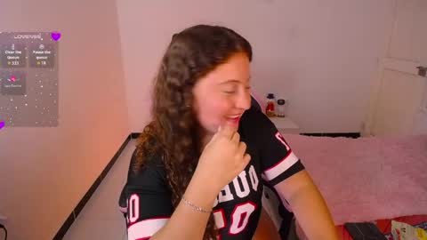 Snapshot of natural_ginger5 chatting on 05-23-26, 04:18 natural_ginger5 online show from 05-23-26, 04:18