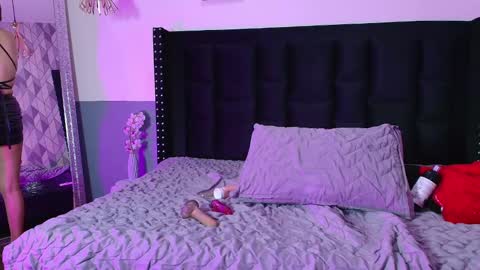 Snapshot of naturaltitss_ chatting on 01-02-25, 07:07 Gwen online show from 01-02-25, 07:07