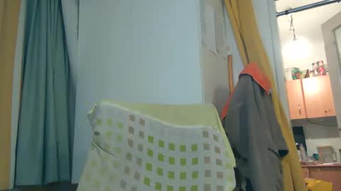 Snapshot of naturista25 chatting on 02-12-26, 05:19 naturista25 online show from 02-12-26, 05:19