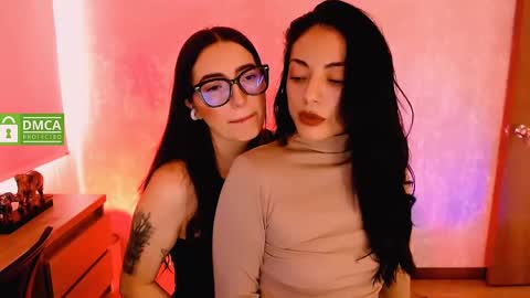 Snapshot of natval_ chatting on 12-19-24, 02:02 Natalia Valeria online show from 12-19-24, 02:02
