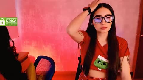 Snapshot of natval_ chatting on 12-22-24, 11:22 Natalia Valeria online show from 12-22-24, 11:22