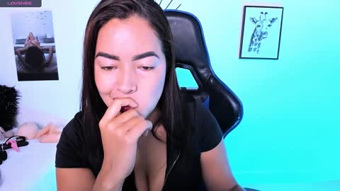 Snapshot of naty_07 chatting on 01-14-25, 02:11 Natalia online show from 01-14-25, 02:11