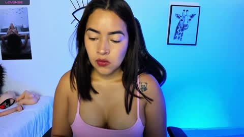 Snapshot of naty_07 chatting on 02-03-25, 05:35 Natalia online show from 02-03-25, 05:35