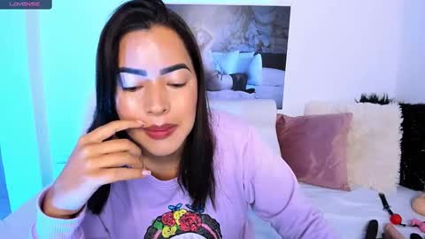 Snapshot of naty_07 chatting on 02-27-25, 01:28 Natalia online show from 02-27-25, 01:28