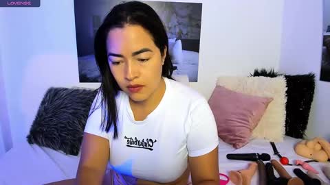 Snapshot of naty_07 chatting on 03-02-25, 10:59 Natalia online show from 03-02-25, 10:59