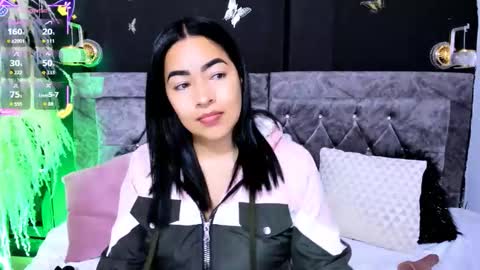 Snapshot of naty_07 chatting on 10-23-25, 11:14 Natalia online show from 10-23-25, 11:14