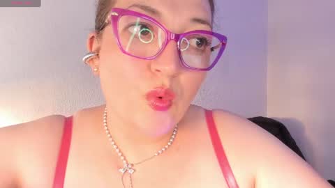 Snapshot of naty__mature_ chatting on 06-16-26, 05:48 Nataly online show from 06-16-26, 05:48