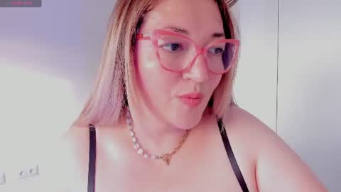 Snapshot of naty__mature_ chatting on 07-18-26, 06:34 Nataly online show from 07-18-26, 06:34