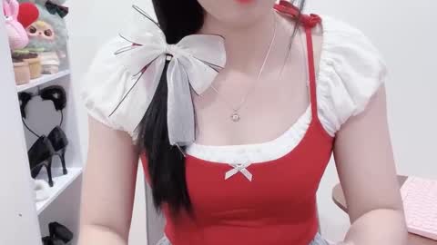 Kiki online show from 12-04-25, 02:10