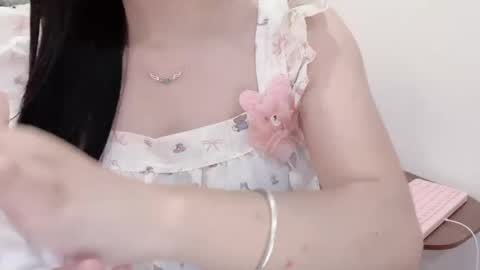 Snapshot of natycutiegirl chatting on 06-01-26, 02:13 Kiki online show from 06-01-26, 02:13