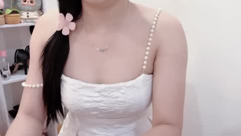 Snapshot of natycutiegirl chatting on 06-04-26, 02:17 Kiki online show from 06-04-26, 02:17