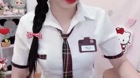 Snapshot of natycutiegirl chatting on 07-17-26, 02:18 Kiki online show from 07-17-26, 02:18