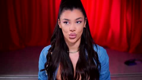 Naty online show from 01-19-25, 07:26