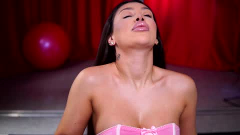 Naty online show from 01-23-25, 07:51