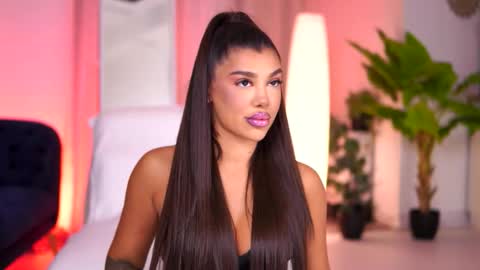 Snapshot of natydesiree chatting on 02-11-26, 07:52 Naty online show from 02-11-26, 07:52