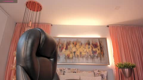 Snapshot of natyferrer chatting on 02-08-25, 10:29 Naty Ferrer online show from 02-08-25, 10:29