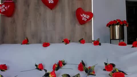 Snapshot of natyferrer chatting on 02-14-25, 10:49 Naty Ferrer online show from 02-14-25, 10:49