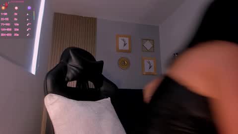 Snapshot of natyferrer chatting on 09-22-25, 11:07 Naty Ferrer online show from 09-22-25, 11:07