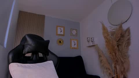 Snapshot of natyferrer chatting on 10-08-25, 10:51 Naty Ferrer online show from 10-08-25, 10:51