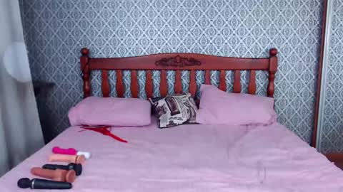 Snapshot of naughty0shy77anna chatting on 01-26-25, 12:11 naughty0shy77anna online show from 01-26-25, 12:11