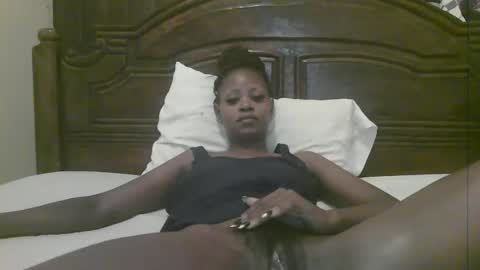 Snapshot of naughty_babe000 chatting on 03-15-26, 06:52 alisha online show from 03-15-26, 06:52