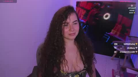 Snapshot of naughty_butt chatting on 06-12-26, 04:22 Megan online show from 06-12-26, 04:22