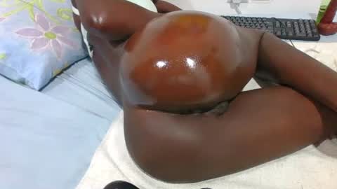 Snapshot of naughty_doll2 chatting on 07-12-26, 05:59 naughty_doll2 online show from 07-12-26, 05:59