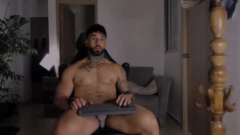 Snapshot of naughty_dominant chatting on 02-27-25, 08:06 Miller online show from 02-27-25, 08:06