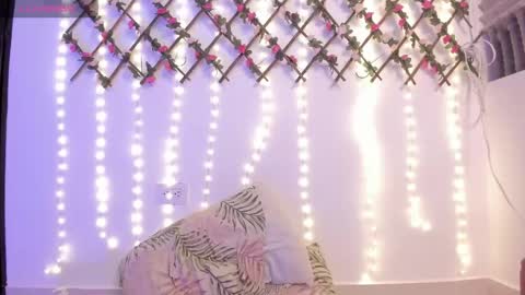 Snapshot of naughty_ebonyy chatting on 05-23-26, 06:18 SASHA online show from 05-23-26, 06:18