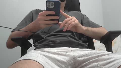 Enzo online show from 03-10-25, 01:23