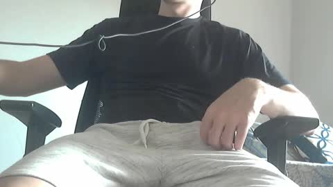 Enzo online show from 09-27-25, 04:01