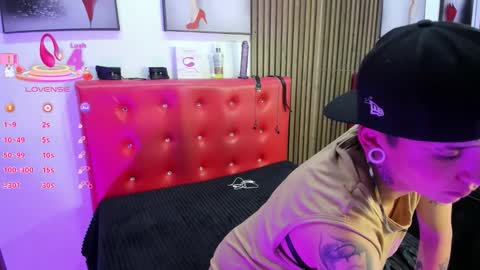 Snapshot of naughty_girlwd chatting on 12-04-25, 03:16 sam online show from 12-04-25, 03:16