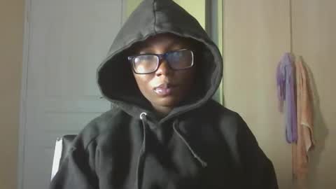 Snapshot of naughty_jazmine chatting on 10-08-25, 06:27 naughty_jazmine online show from 10-08-25, 06:27