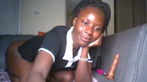 Snapshot of naughty_jee chatting on 09-09-25, 11:37 jee online show from 09-09-25, 11:37