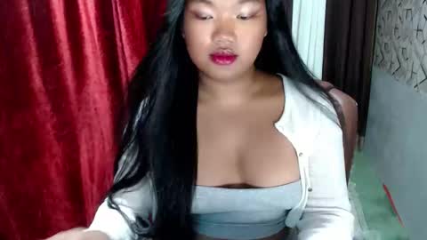 Snapshot of naughty_kate18 chatting on 03-25-26, 01:39 KATE online show from 03-25-26, 01:39