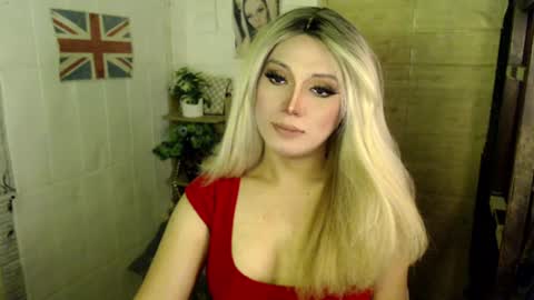 Snapshot of naughty_kim20 chatting on 06-12-26, 01:48 alexa online show from 06-12-26, 01:48