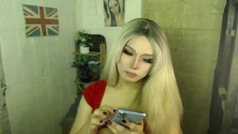 Snapshot of naughty_kim20 chatting on 06-30-26, 02:34 alexa online show from 06-30-26, 02:34