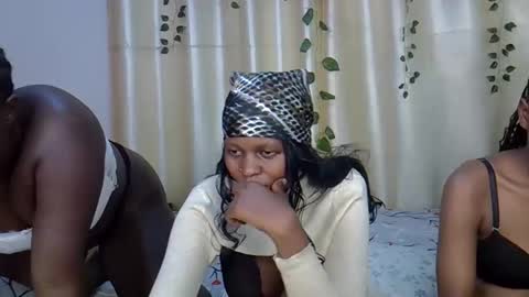 Snapshot of naughty_little03 chatting on 11-02-25, 02:14 naughty online show from 11-02-25, 02:14