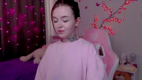 Mable online show from 09-26-25, 01:20