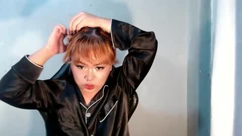 naughty_ursula21xxx online show from 09-17-25, 11:01