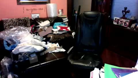 Snapshot of naughtybone chatting on 01-12-26, 09:42 naughtybone online show from 01-12-26, 09:42