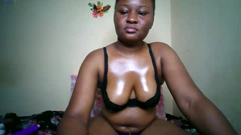 Snapshot of naughtybrownny chatting on 06-02-26, 09:39 MUMU online show from 06-02-26, 09:39
