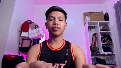 Snapshot of naughtybutsexy69 chatting on 10-12-25, 04:50 Arch online show from 10-12-25, 04:50