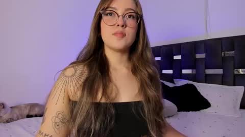 Snapshot of naughtycurvybbx chatting on 12-02-25, 08:52 LANAindependent model online show from 12-02-25, 08:52